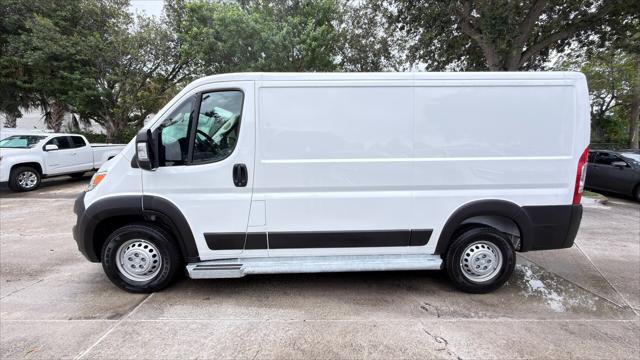 Used 2025 RAM ProMaster 2500 w/ U-Haul Equipment Group FWD image 3