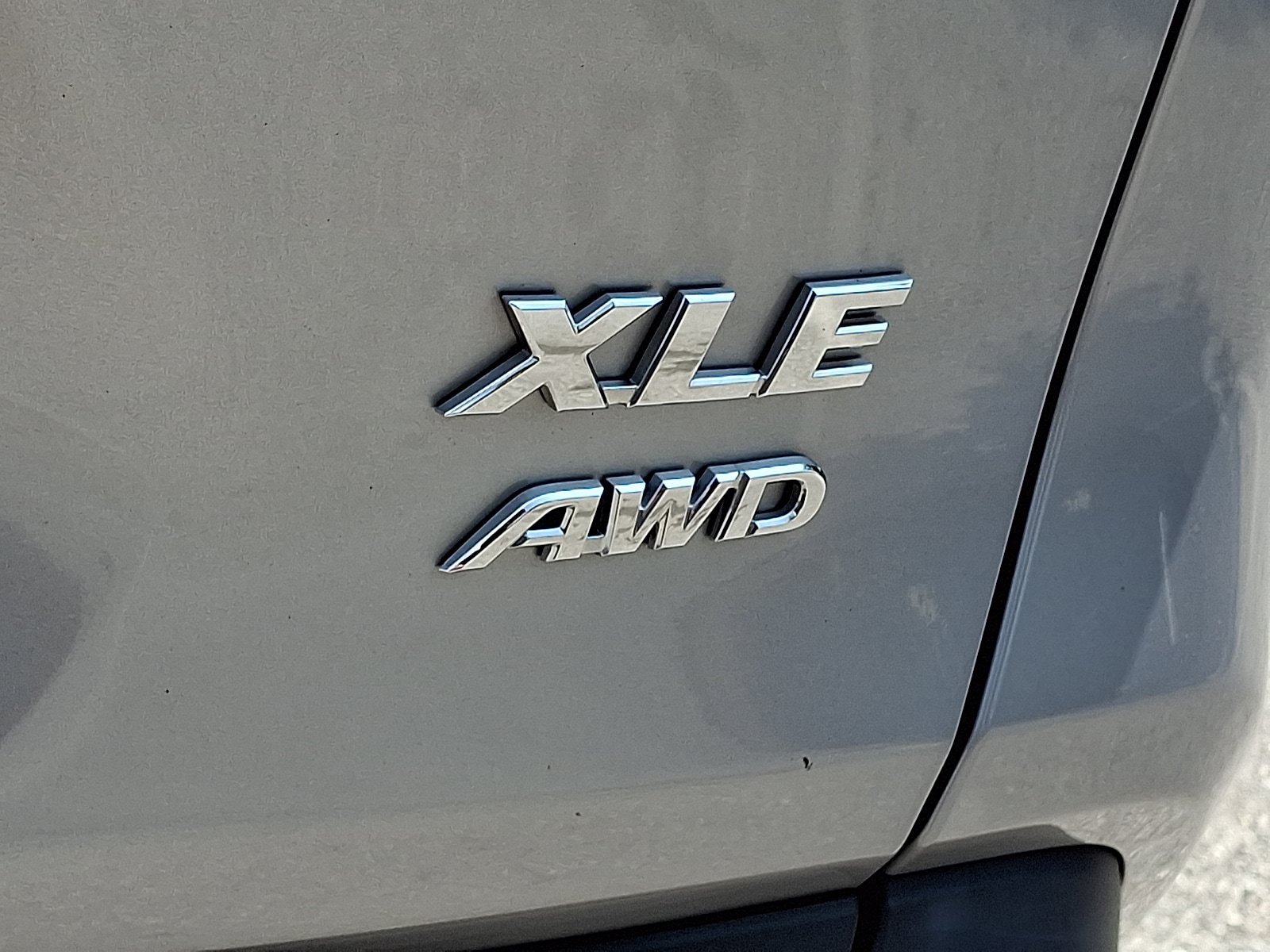 Used 2022 Toyota RAV4 XLE AWD/4WD image 29