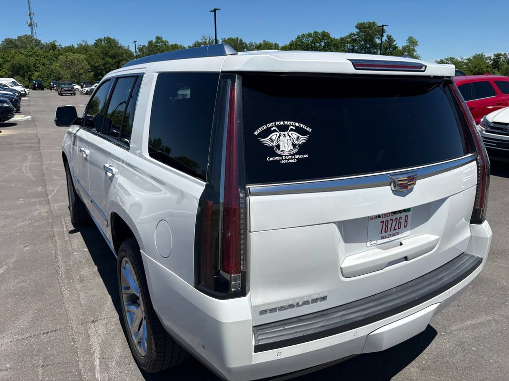 Used 2018 Cadillac Escalade Premium Luxury AWD/4WD image 4