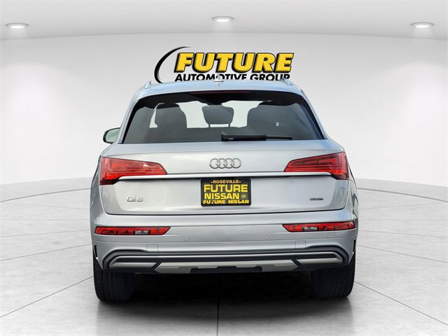 Used 2023 Audi Q5 2.0T Premium w/ Convenience Package image 8