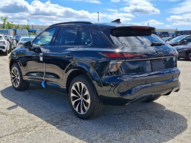 New 2026 Audi Q3 quattro 2.0T AWD/4WD image 3