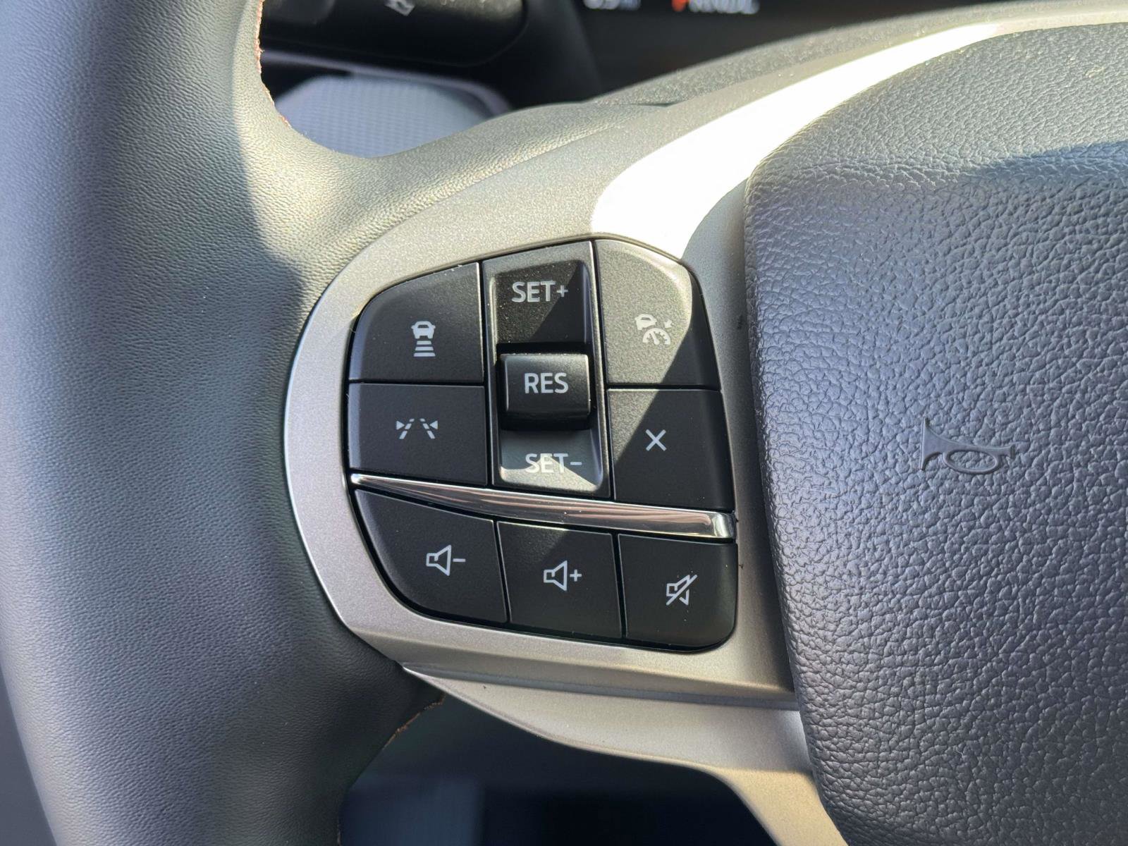 New 2026 Ford Explorer Active w/ Active Comfort Package AWD/4WD image 18