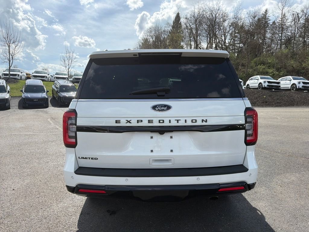 Used 2024 Ford Expedition Limited image 5