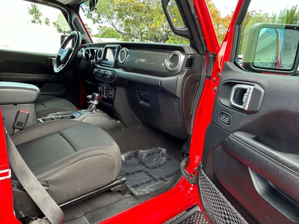 Used 2021 Jeep Wrangler Unlimited Sahara image 30