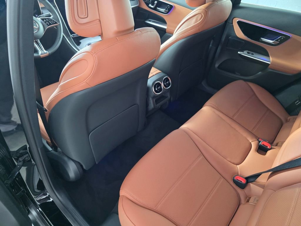 New 2026 Mercedes-Benz GLC 300 image 11