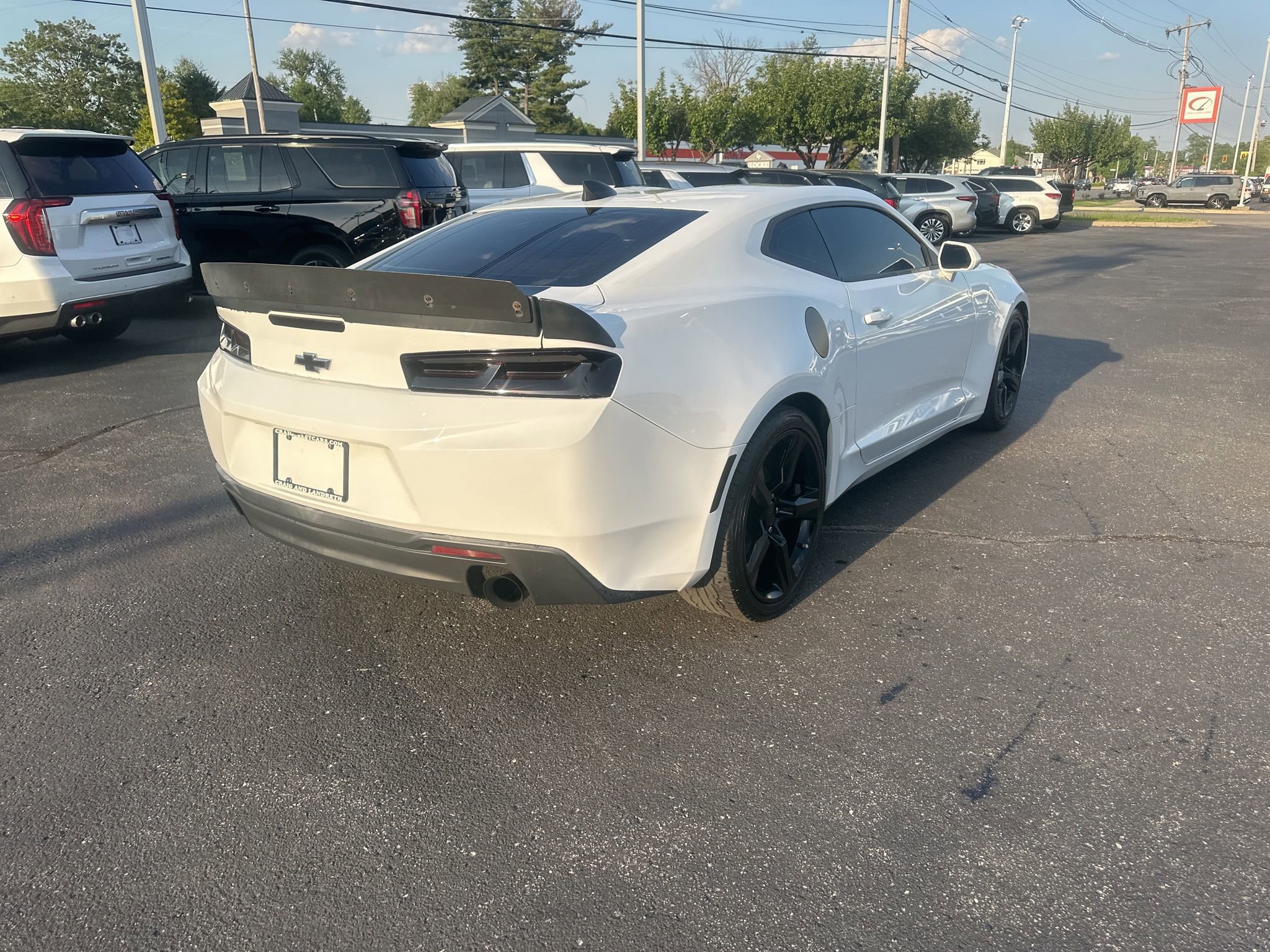 Used 2017 Chevrolet Camaro LT w/ Technology Package RWD image 6