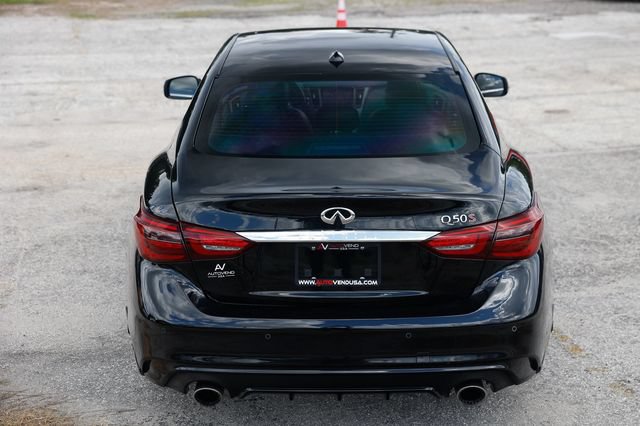 Used 2018 INFINITI Q50 Red Sport 400 w/ Sensory Package (Sport) RWD image 12