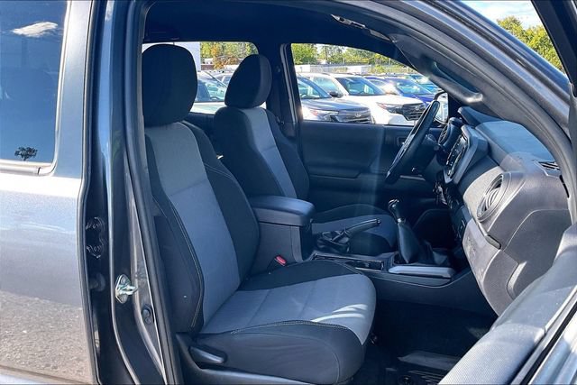 Used 2020 Toyota Tacoma TRD Sport AWD/4WD image 7