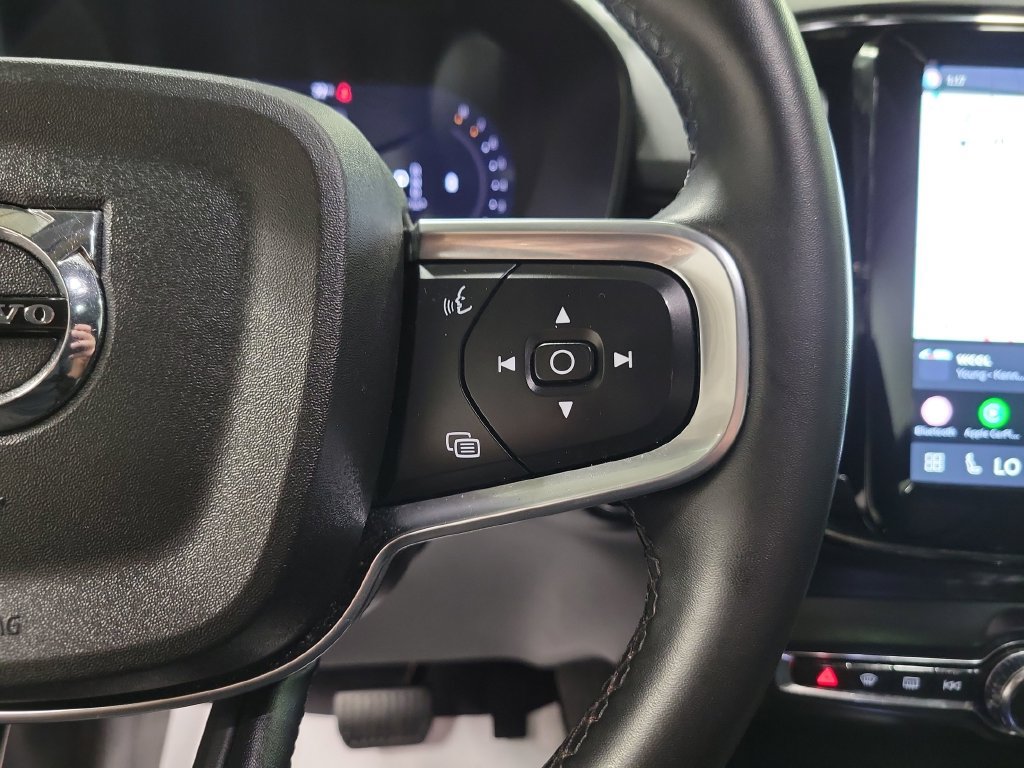 Used 2024 Volvo XC40 B5 Plus AWD/4WD image 26