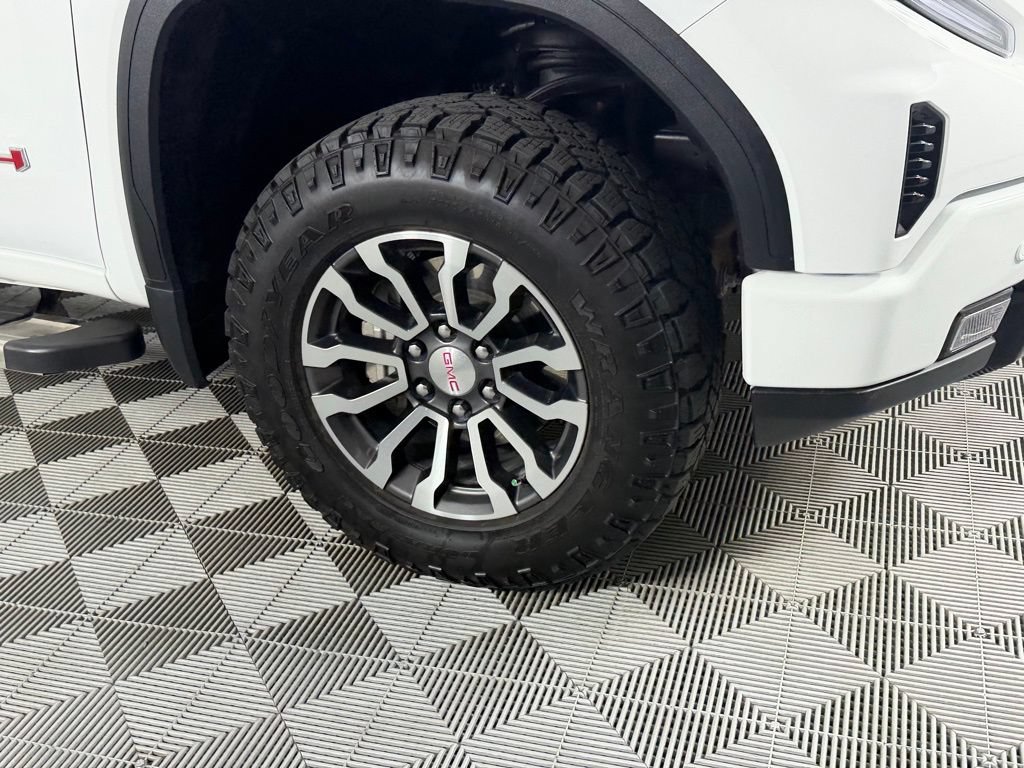 Used 2023 GMC Sierra 1500 AT4 AWD/4WD image 11