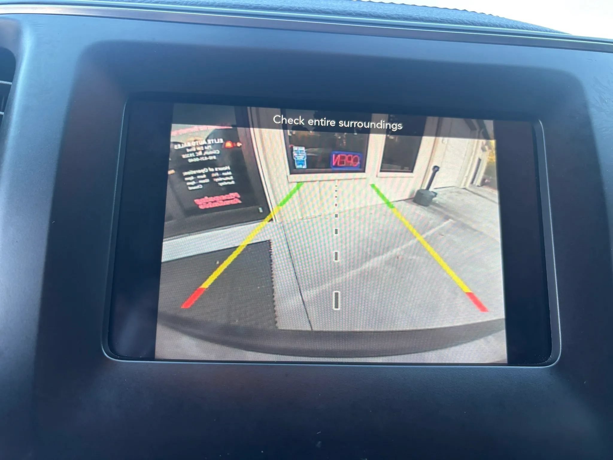 Used 2019 Jeep Cherokee Latitude w/ Popular Appearance Group FWD image 17