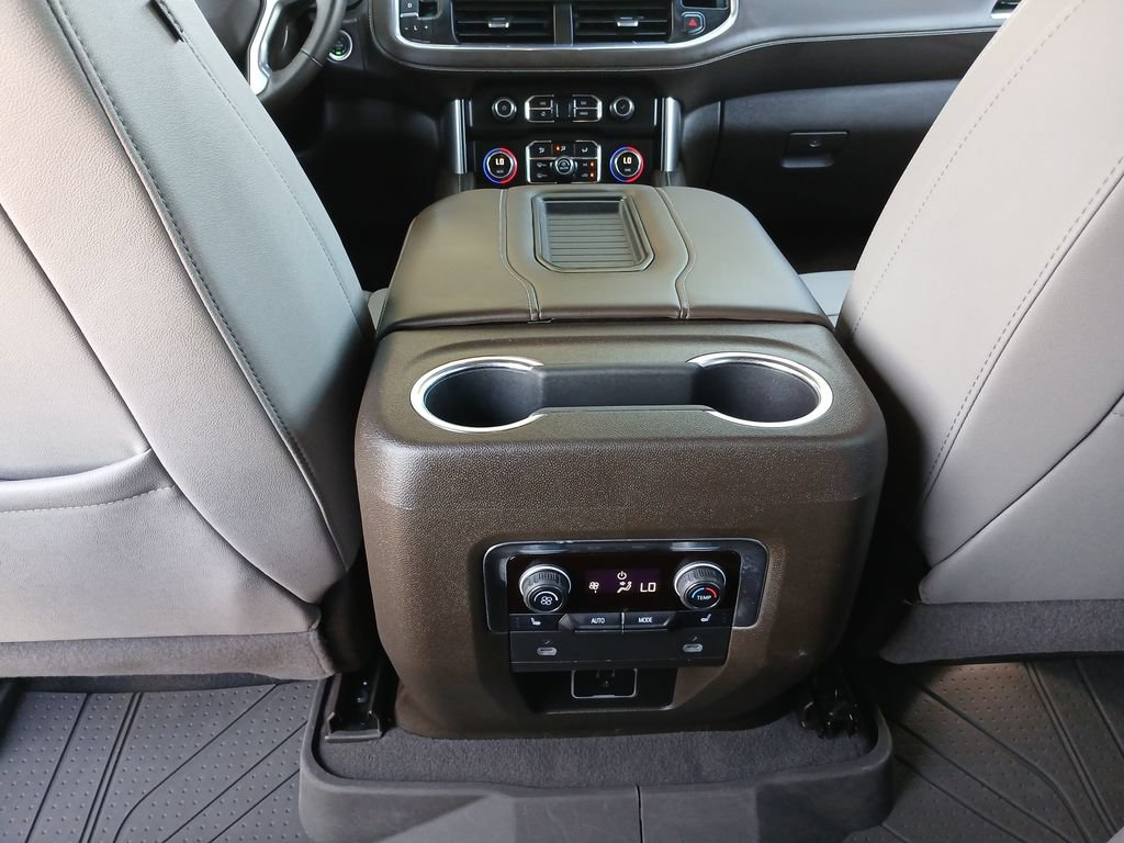 Used 2024 Chevrolet Suburban Z71 w/ Luxury Package AWD/4WD image 22