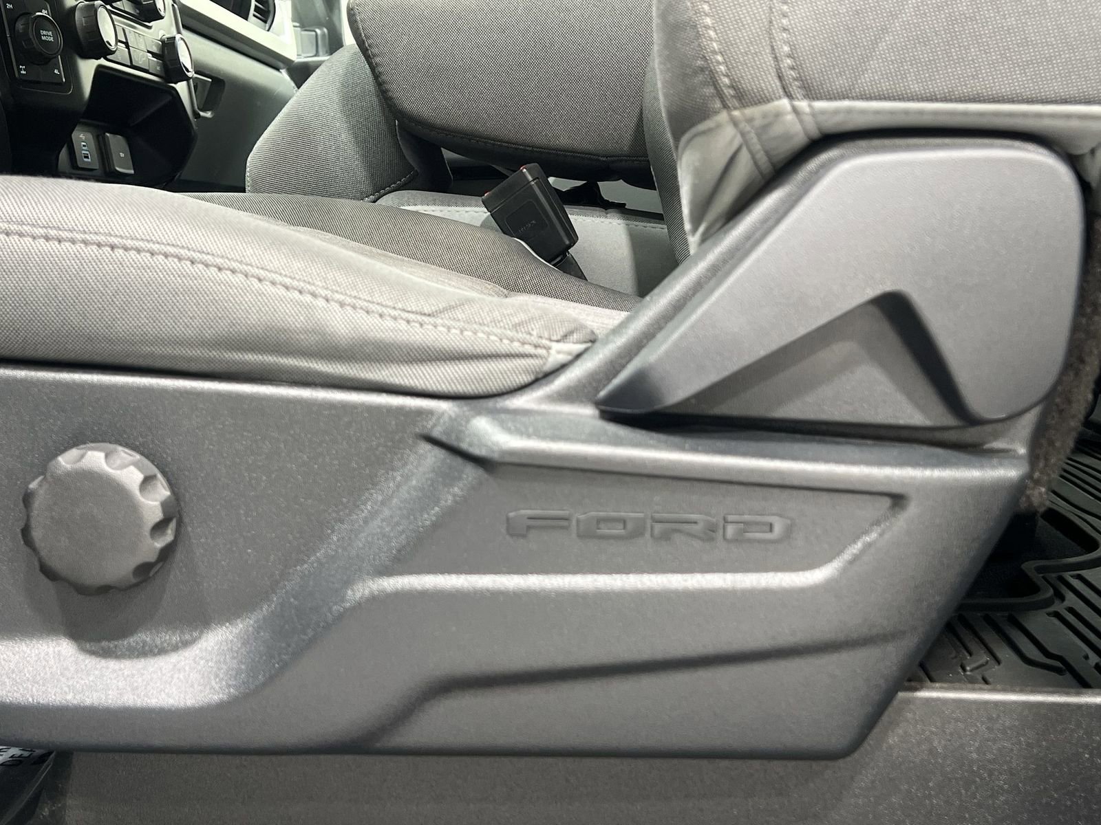 Used 2023 Ford F250 XL w/ STX Appearance Package image 12