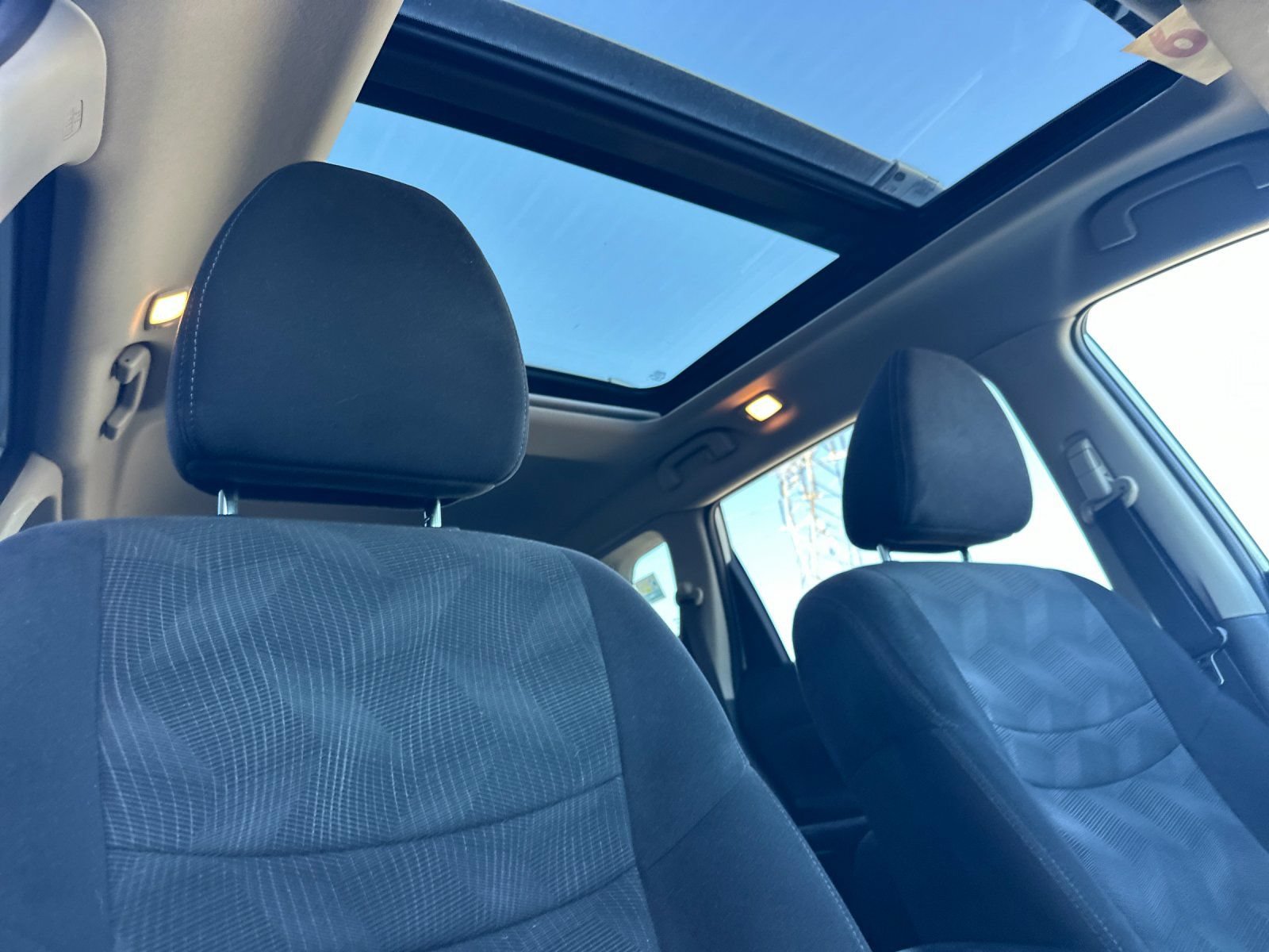 Used 2014 Nissan Rogue SV w/ SV Premium Package FWD image 16