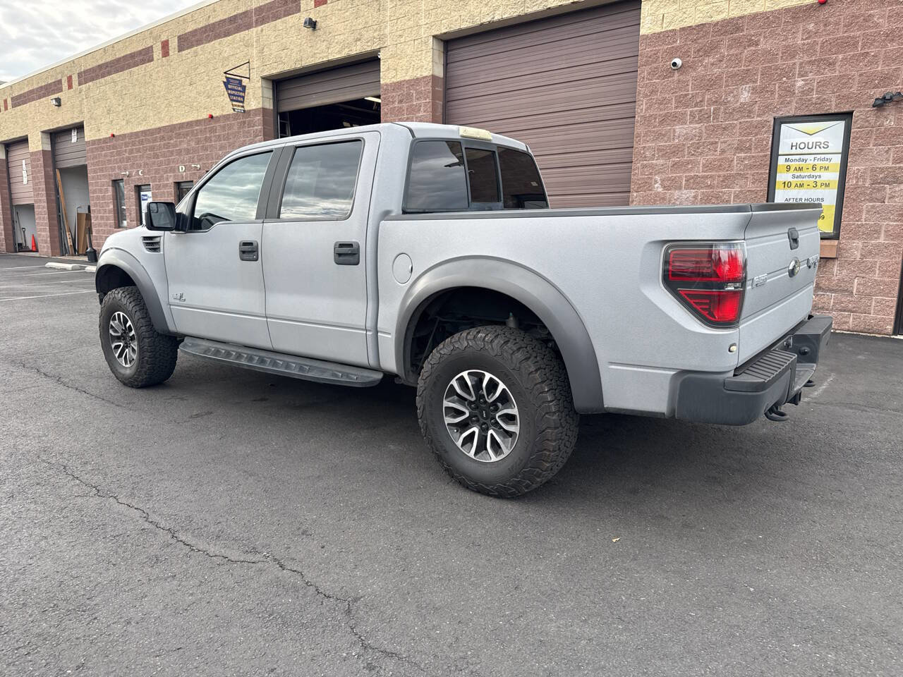 Used 2014 Ford F150 Raptor image 11