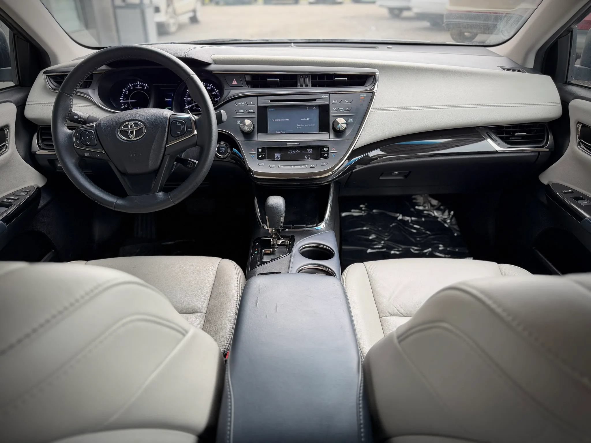 Used 2015 Toyota Avalon XLE FWD image 10