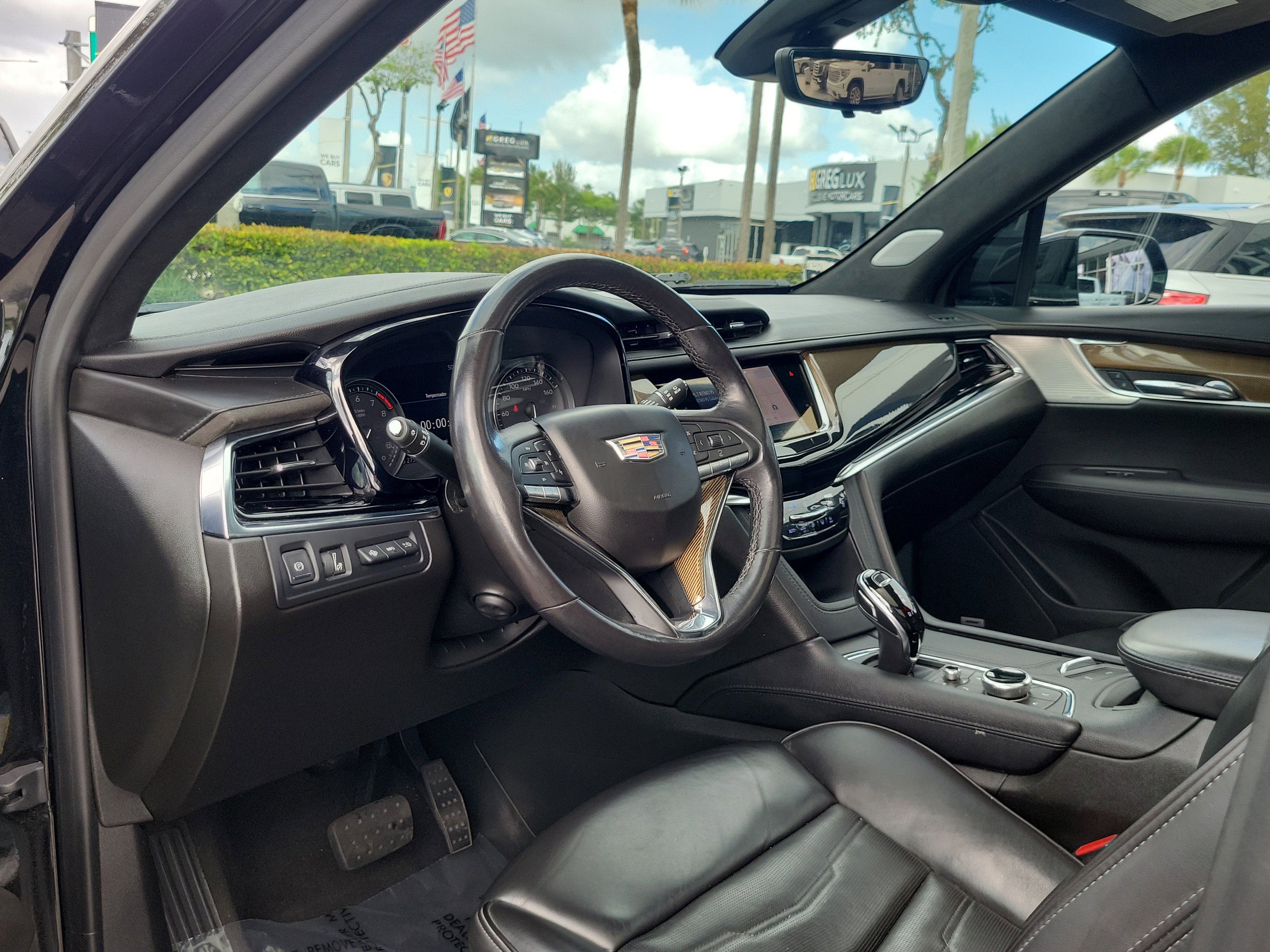 Used 2021 Cadillac XT6 Premium Luxury w/ Platinum Package image 9