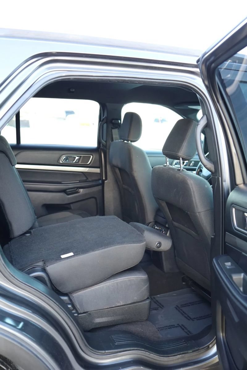 Used 2018 Ford Explorer XLT w/ Equipment Group 201A FWD image 52