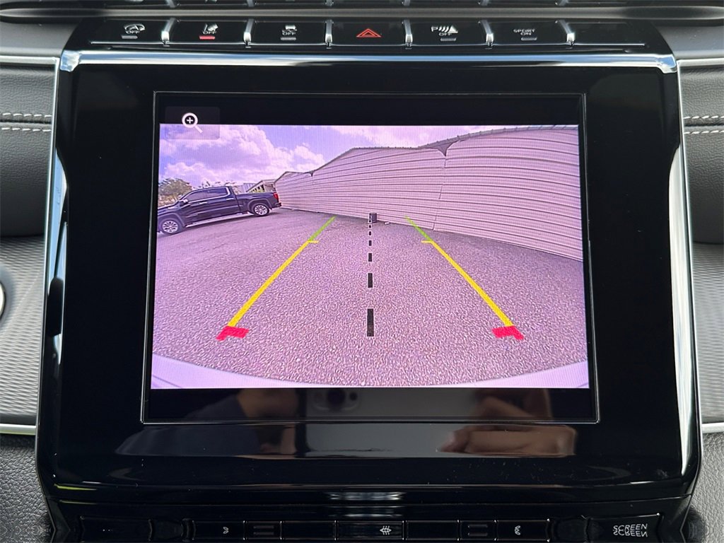 New 2025 Jeep Grand Cherokee Altitude image 26