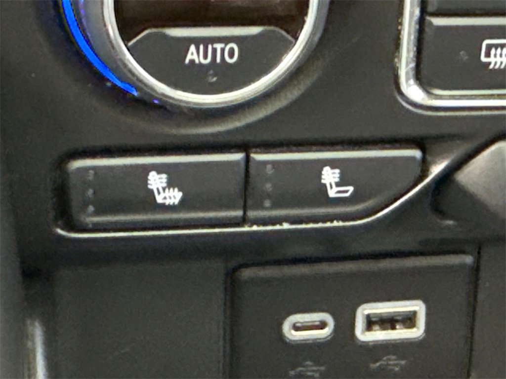 Used 2021 Chevrolet Tahoe Z71 w/ Rear Media and Nav Package image 34