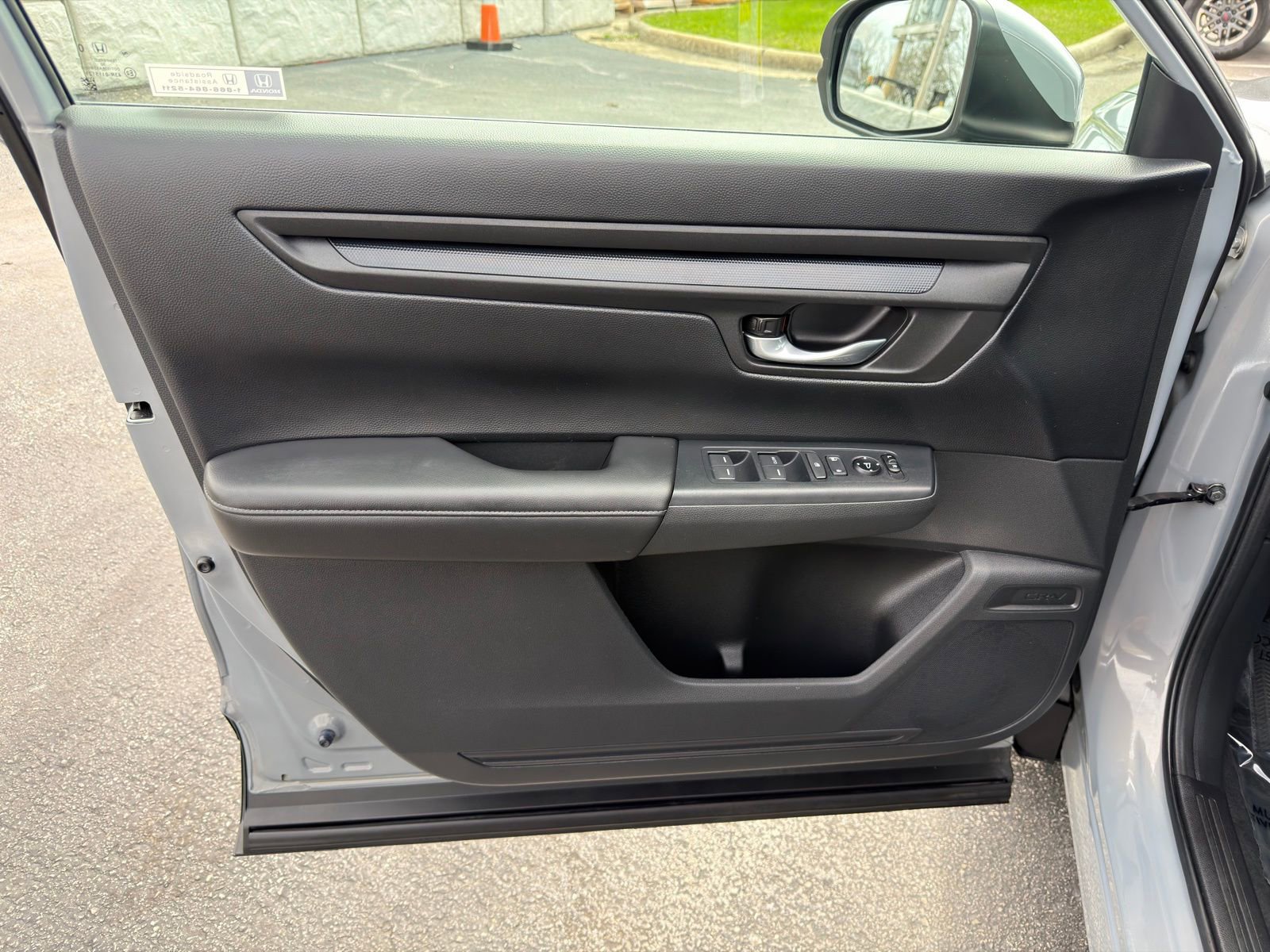 Used 2024 Honda CR-V LX image 13