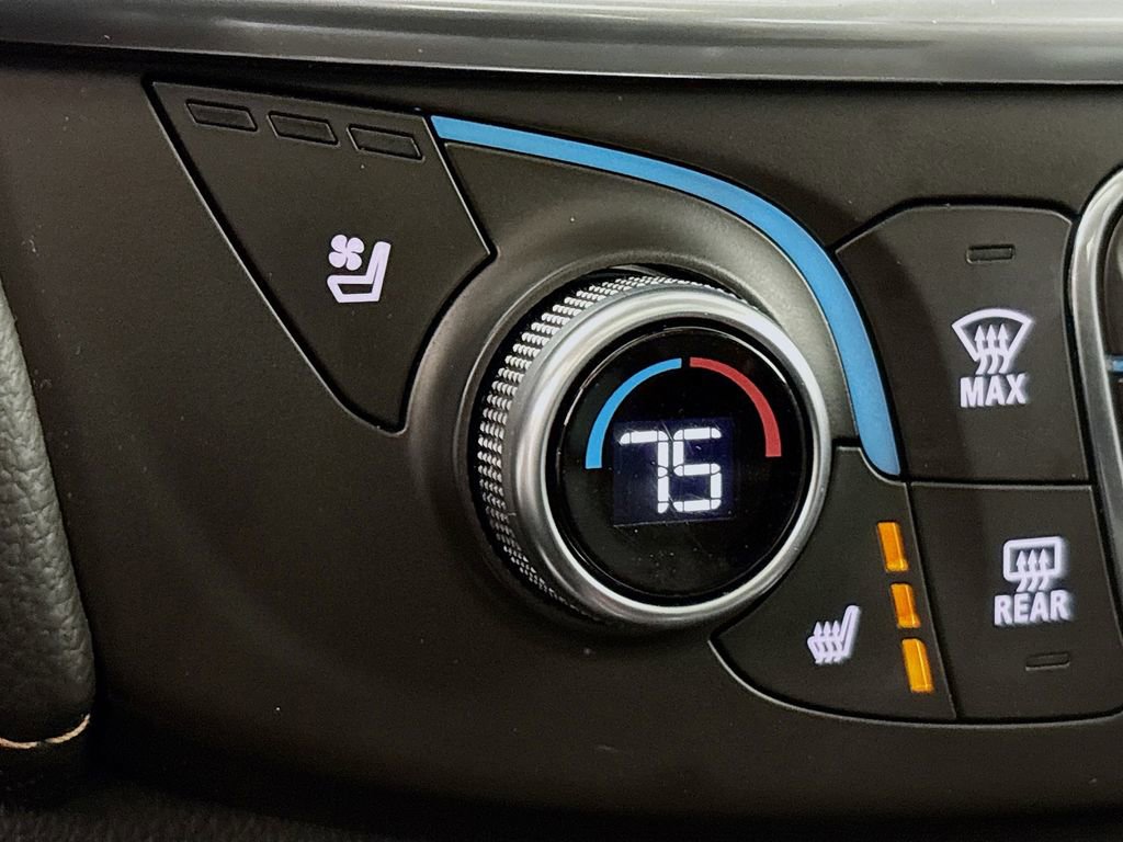 Used 2018 Chevrolet Traverse Premier image 24