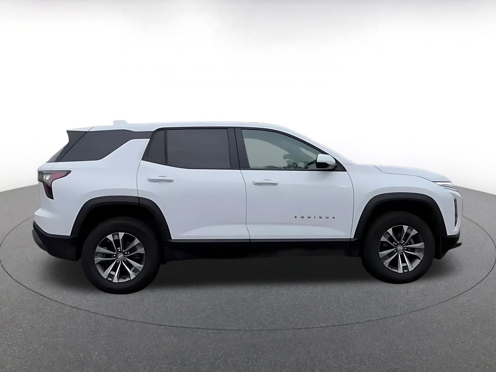 Used 2025 Chevrolet Equinox LT image 16