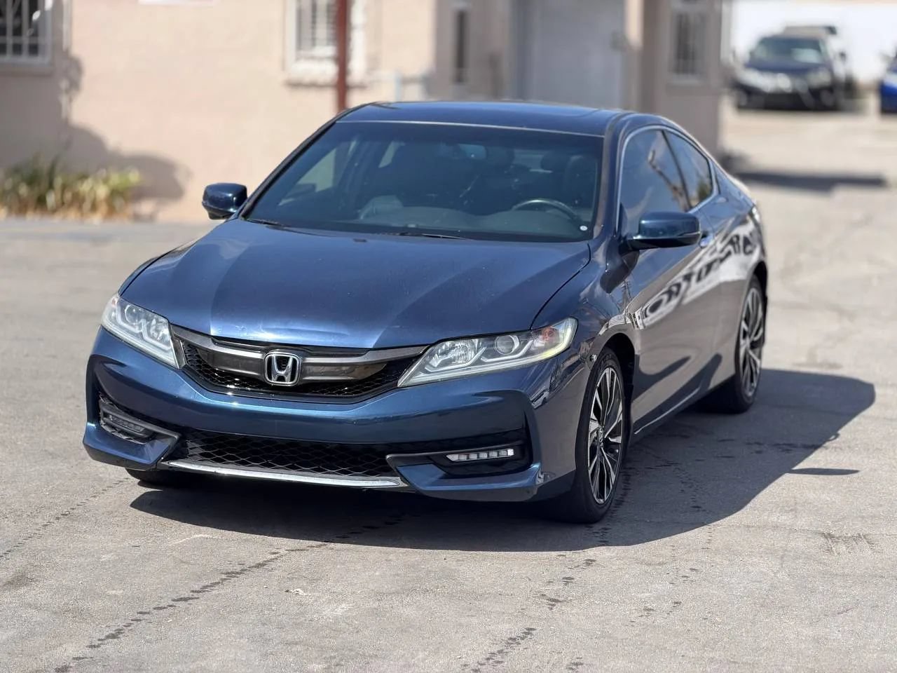 Used 2017 Honda Accord EX-L image 6