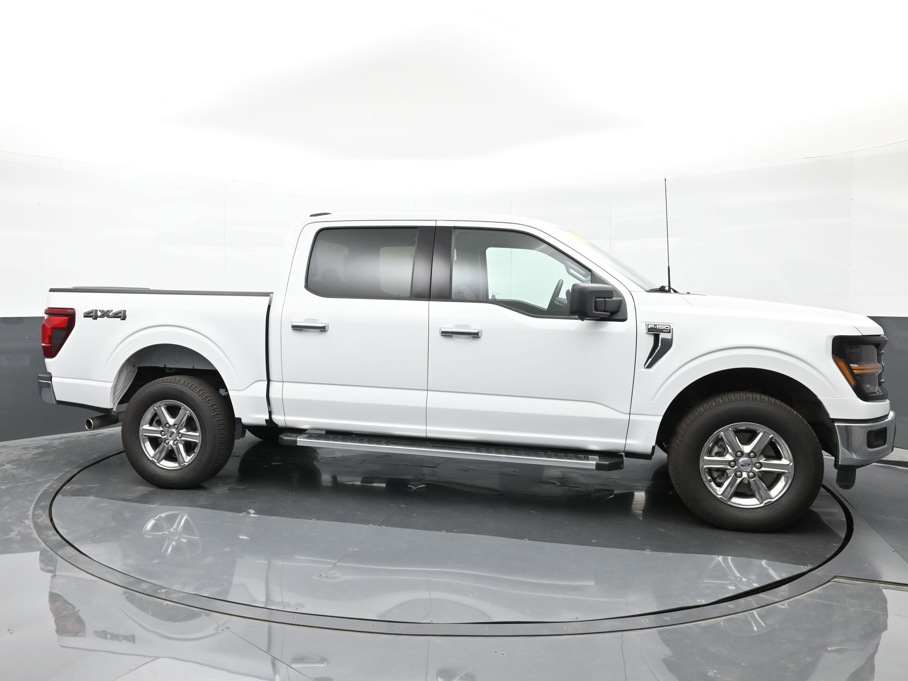 Used 2024 Ford F150 XLT image 9