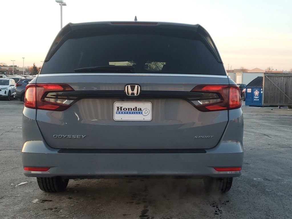 Used 2024 Honda Odyssey Sport image 6