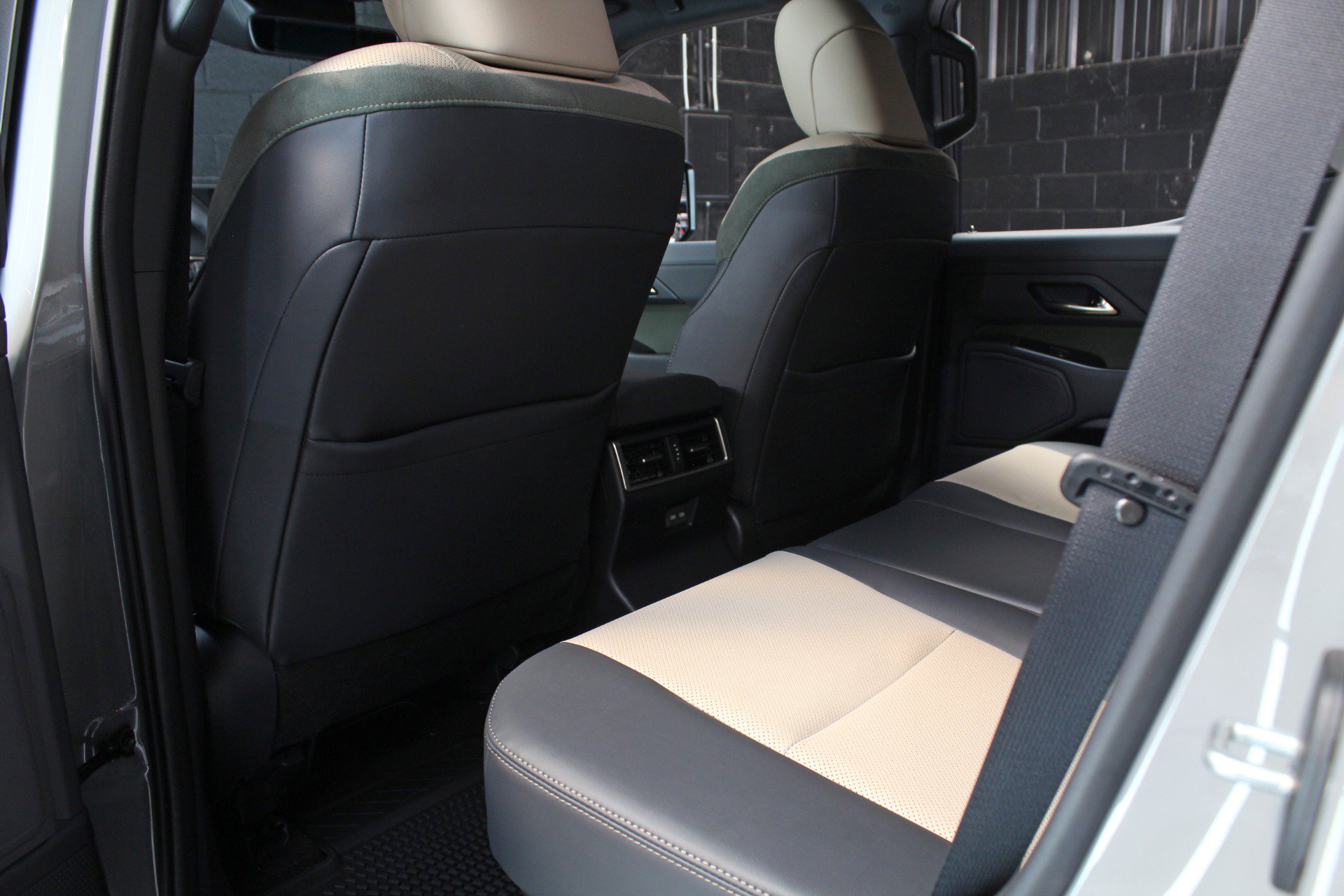 Used 2024 Lexus GX 550 AWD/4WD image 43