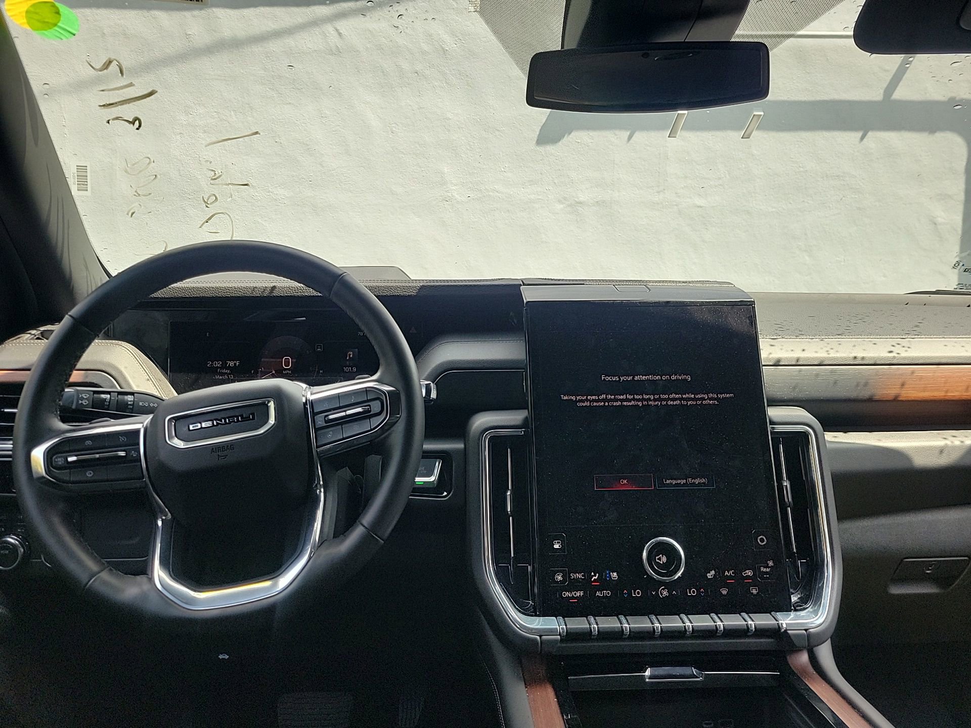 Used 2025 GMC Yukon Denali AWD/4WD image 24