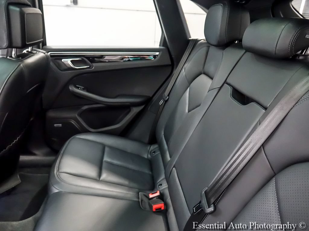 Used 2023 Porsche Macan AWD/4WD image 13