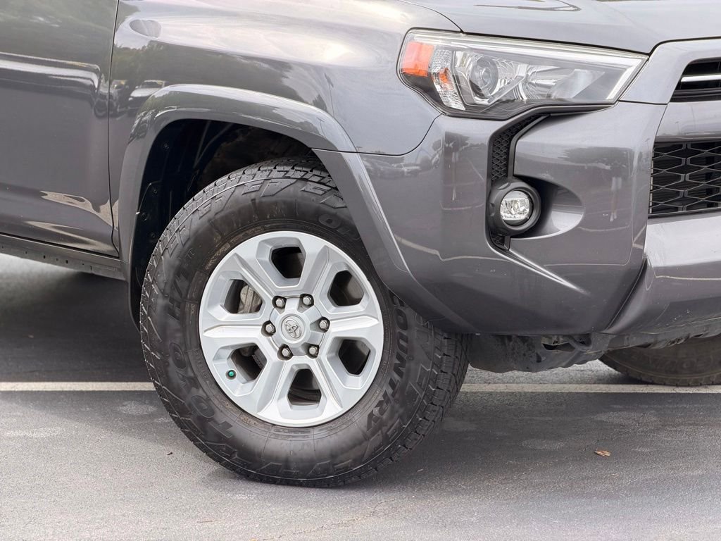 Used 2022 Toyota 4Runner SR5 RWD image 4