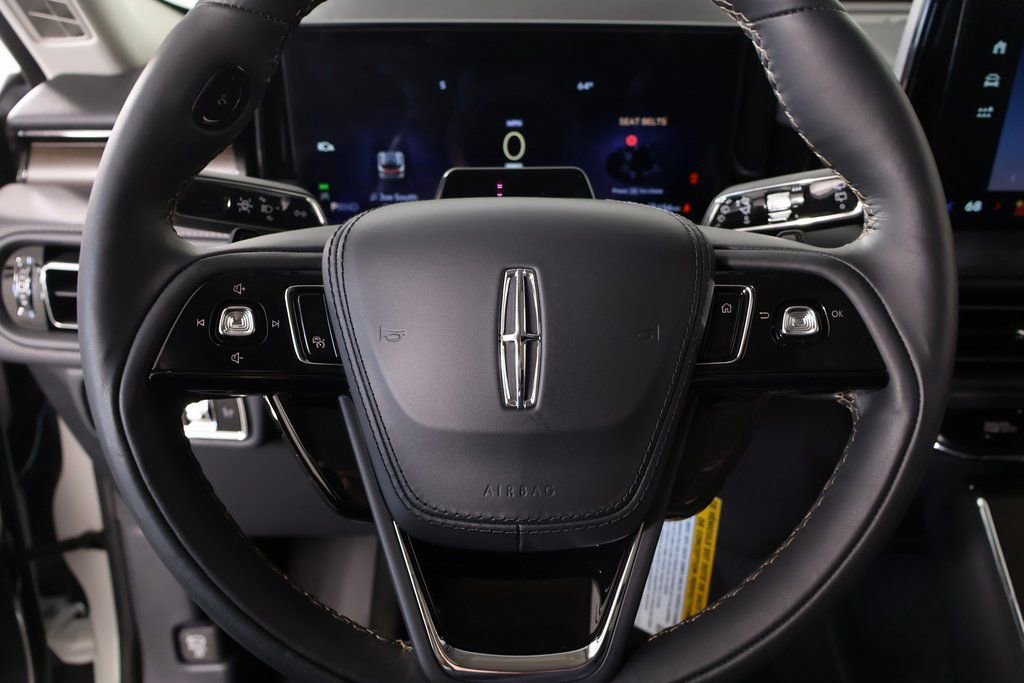 New 2025 Lincoln Aviator Reserve w/ Jet Appearance Package image 3