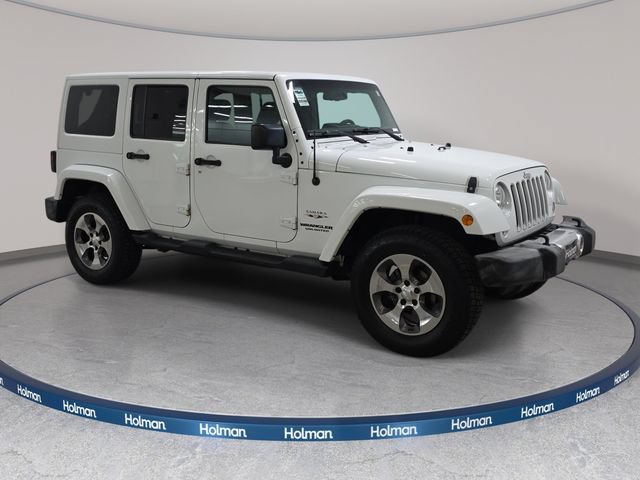 Used 2017 Jeep Wrangler Unlimited Sahara w/ Connectivity Group AWD/4WD image 3