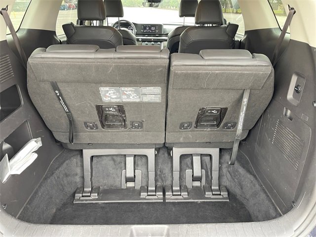 Used 2024 Kia Carnival LX image 19