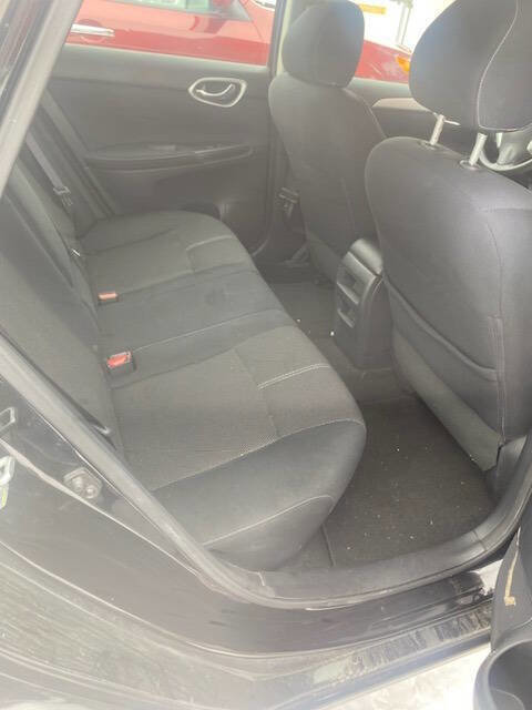 Used 2014 Nissan Sentra S image 6