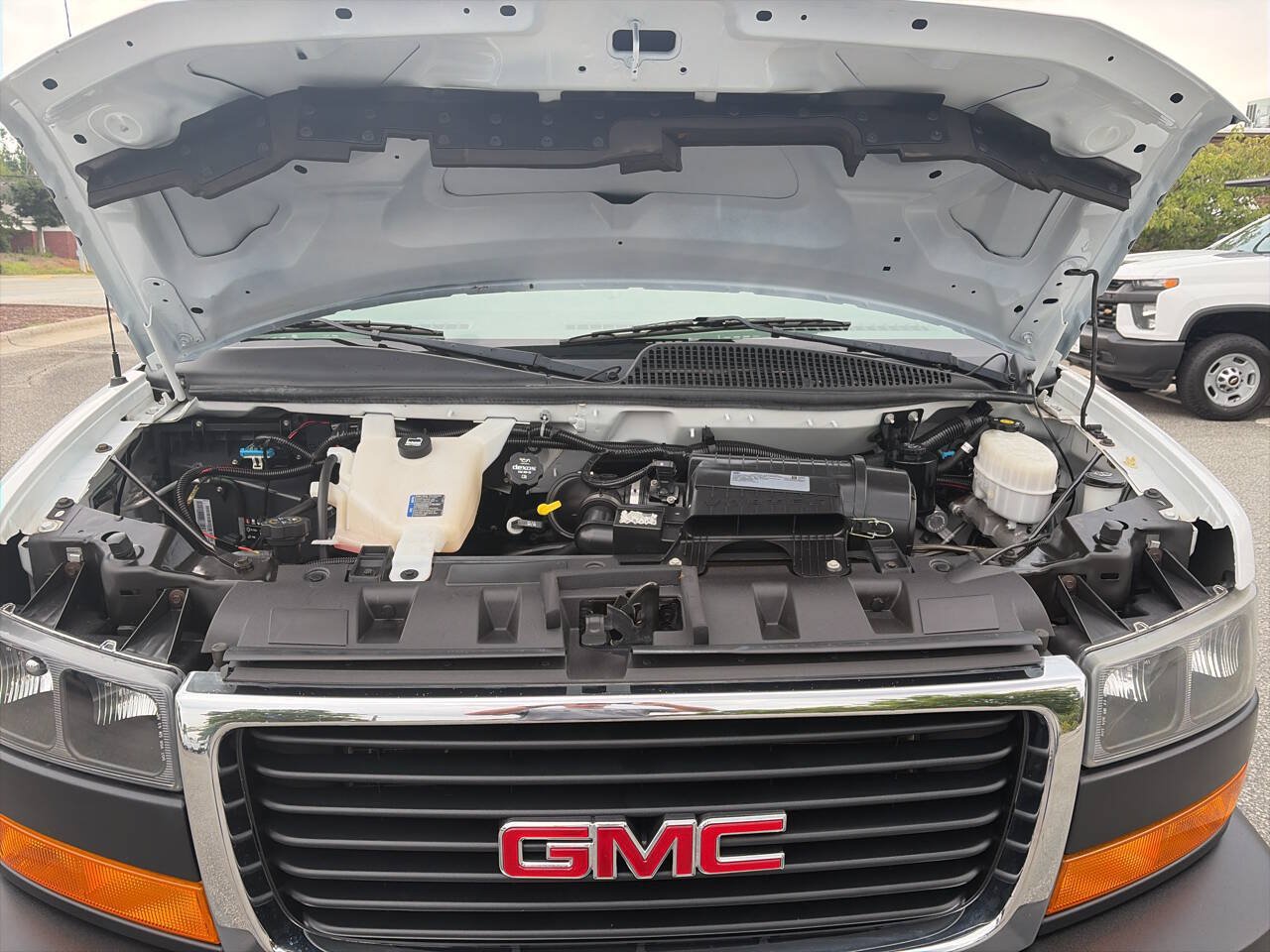 Used 2019 GMC Savana 2500 w/ Driver Convenience Package RWD image 15