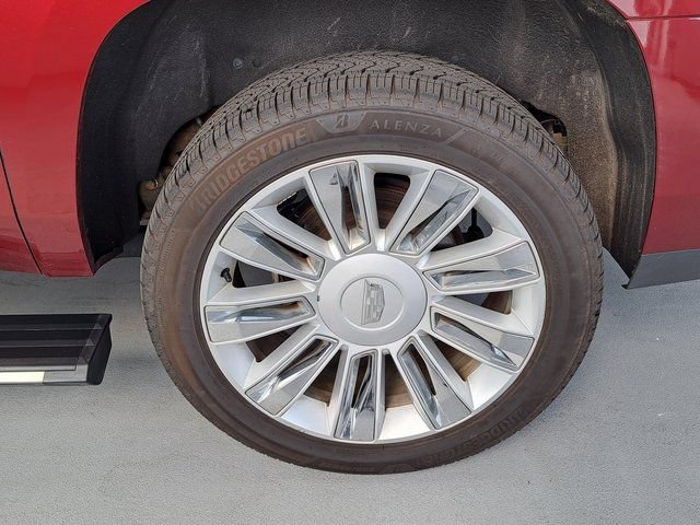Used 2017 Cadillac Escalade ESV Platinum AWD/4WD image 38