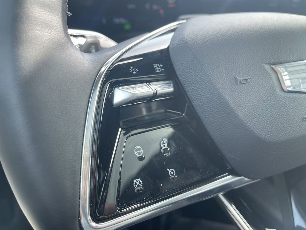 Certified 2025 Cadillac Optiq Luxury 2 w/ LPO, Floor Liner Package image 20