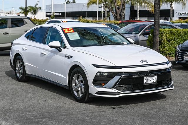 Certified 2025 Hyundai Sonata SE image 3