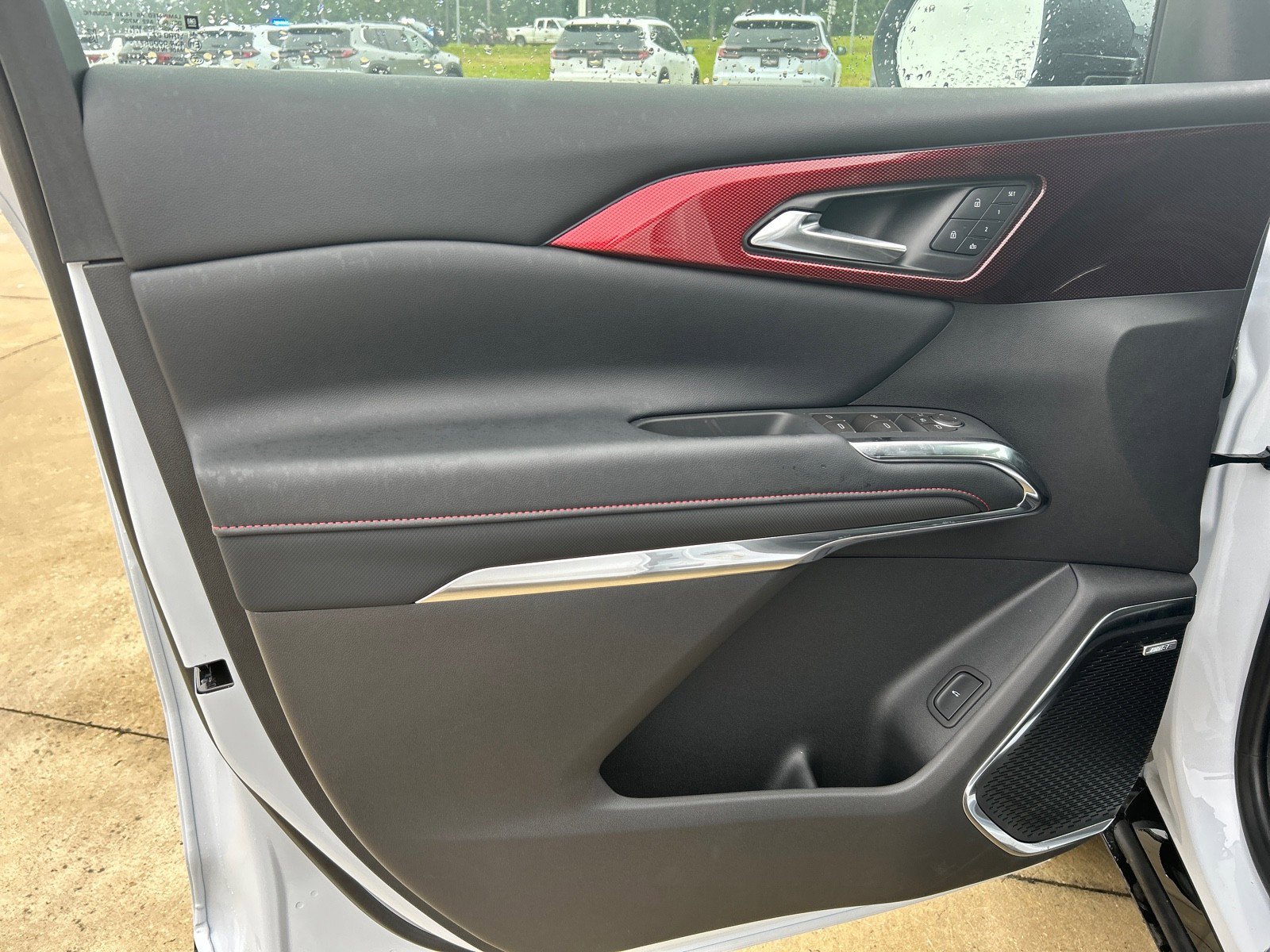 New 2026 Chevrolet Traverse RS w/ LPO, Floor Liner Package FWD image 10