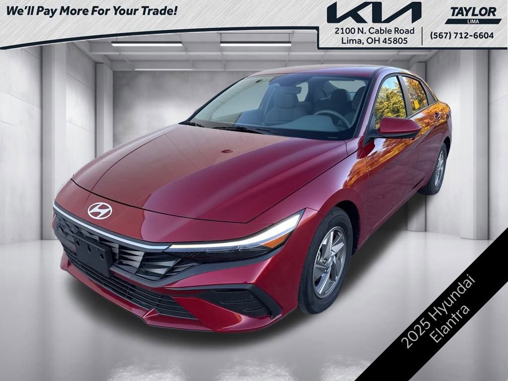 Used 2025 Hyundai Elantra SE