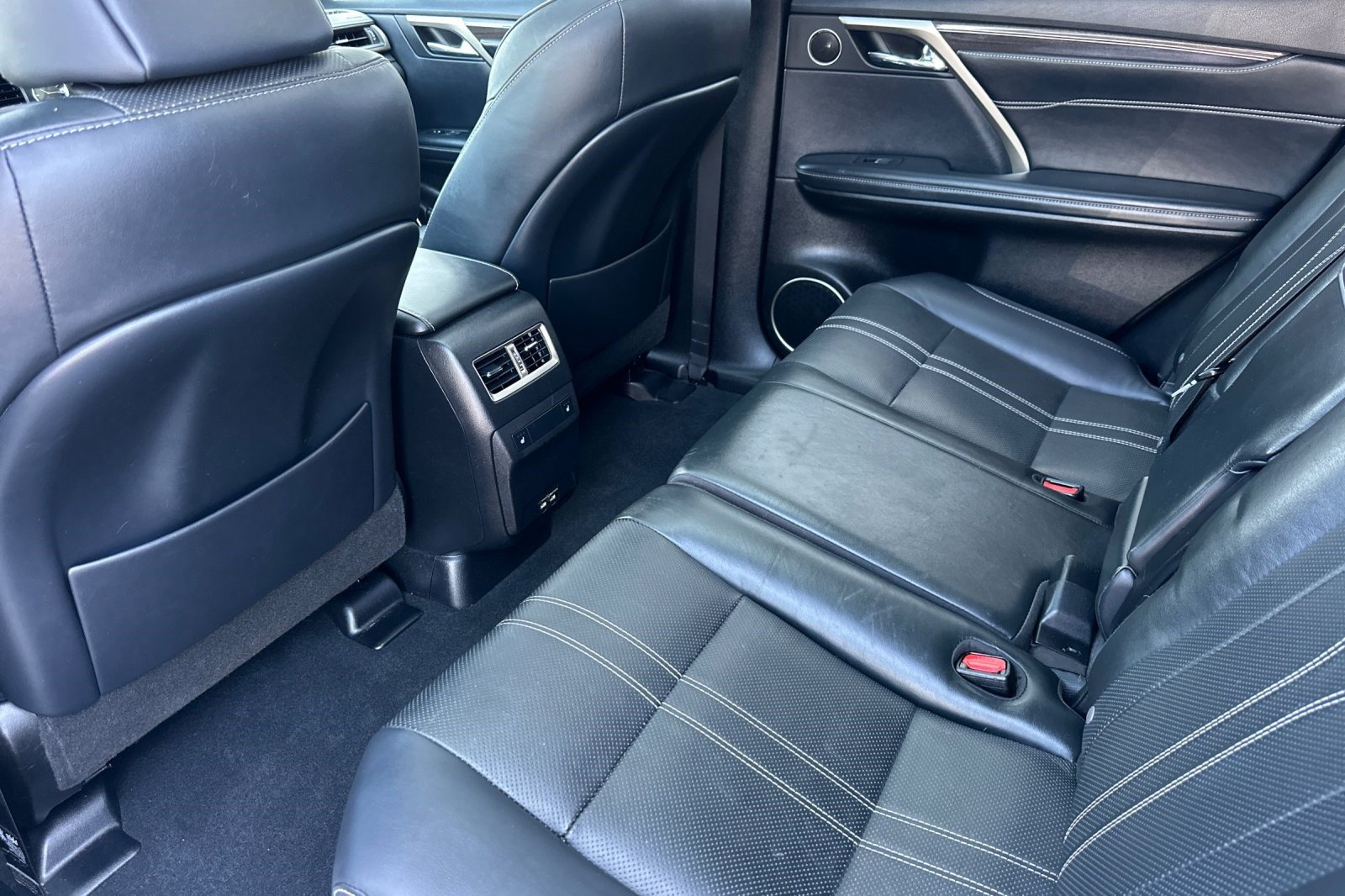 Used 2022 Lexus RX 450h AWD w/ Luxury Package image 28