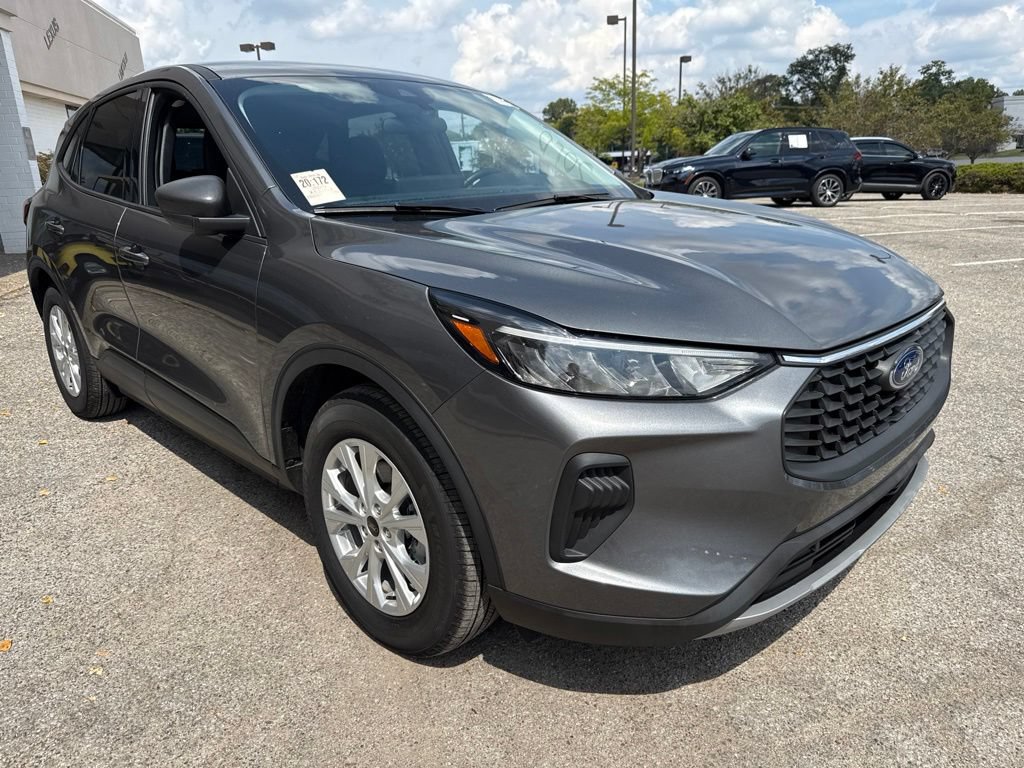 Used 2025 Ford Escape Active w/ Active Premium Tech Pack FWD image 14