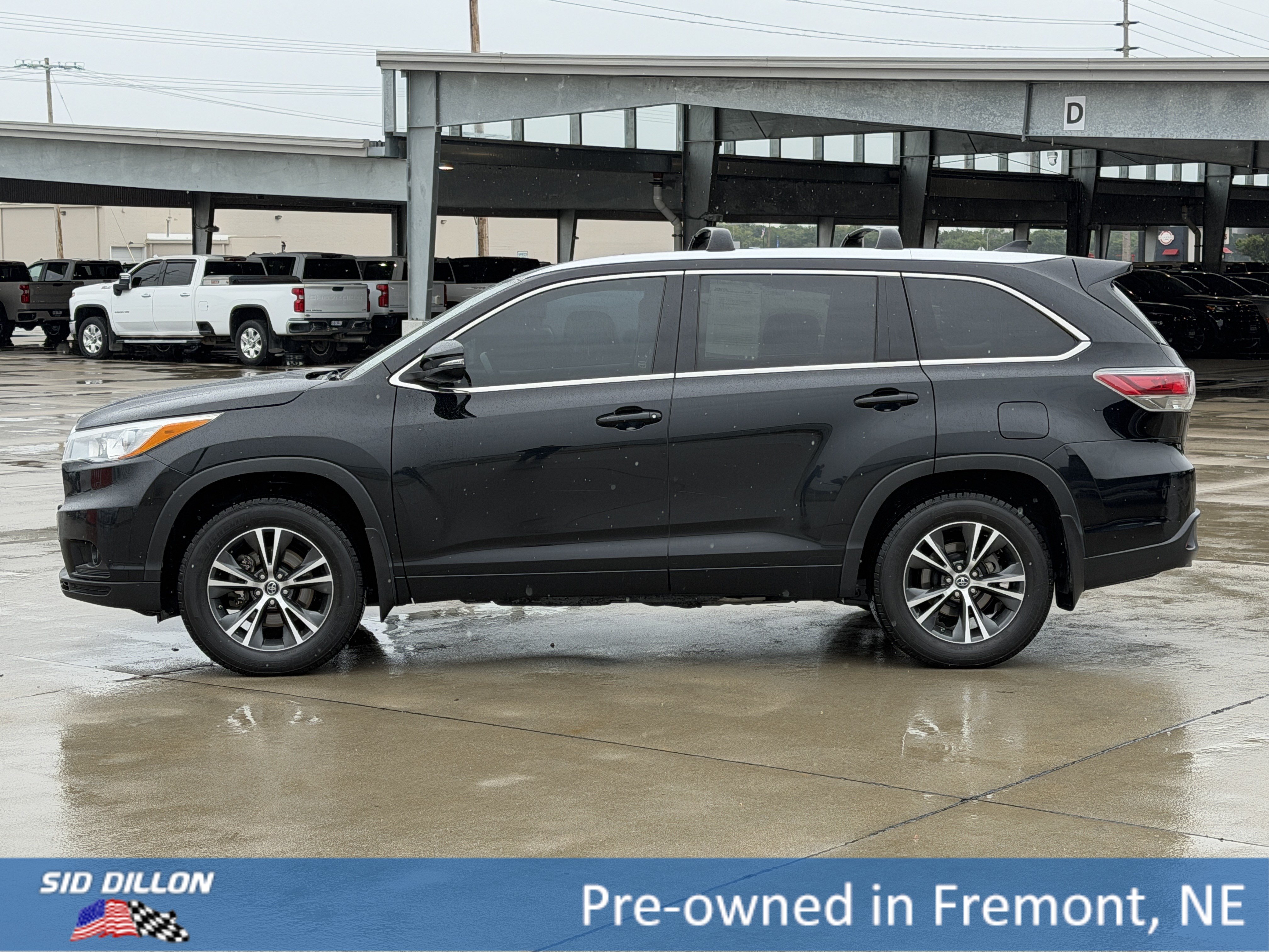 Used 2016 Toyota Highlander XLE AWD/4WD image 8