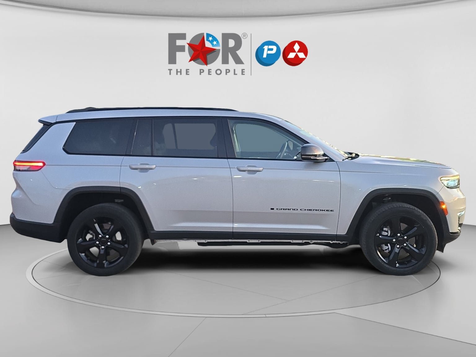 Used 2023 Jeep Grand Cherokee L Limited w/ Black Appearance Package AWD/4WD image 7