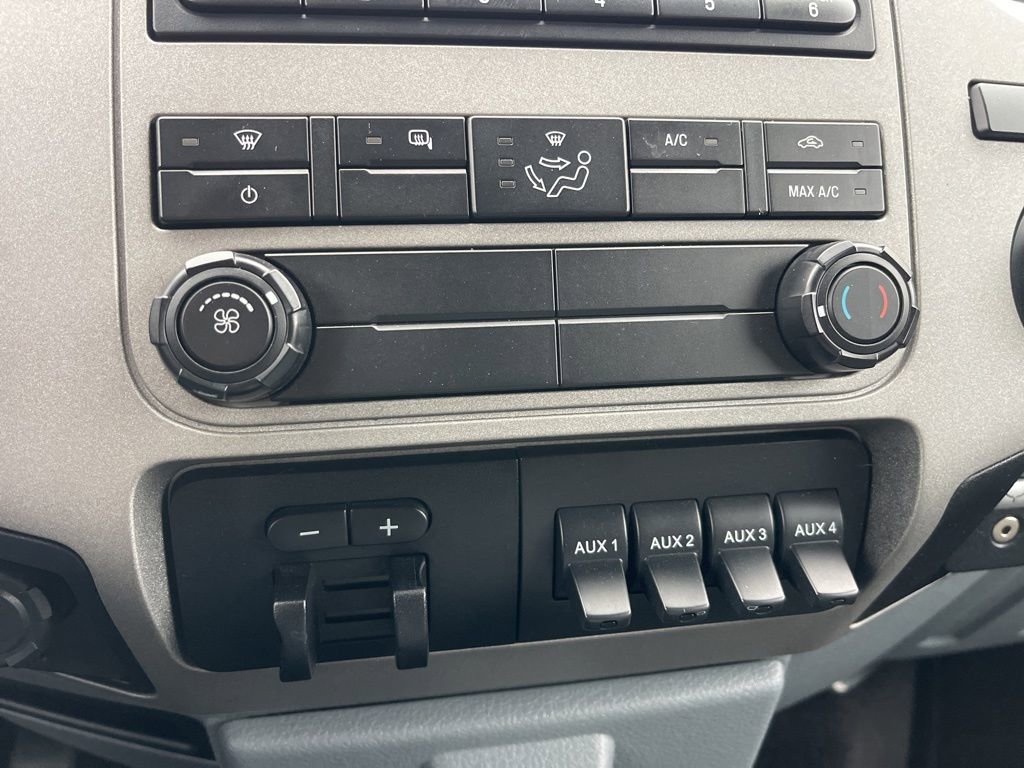 Used 2015 Ford F250 XLT w/ XLT Value Package image 11