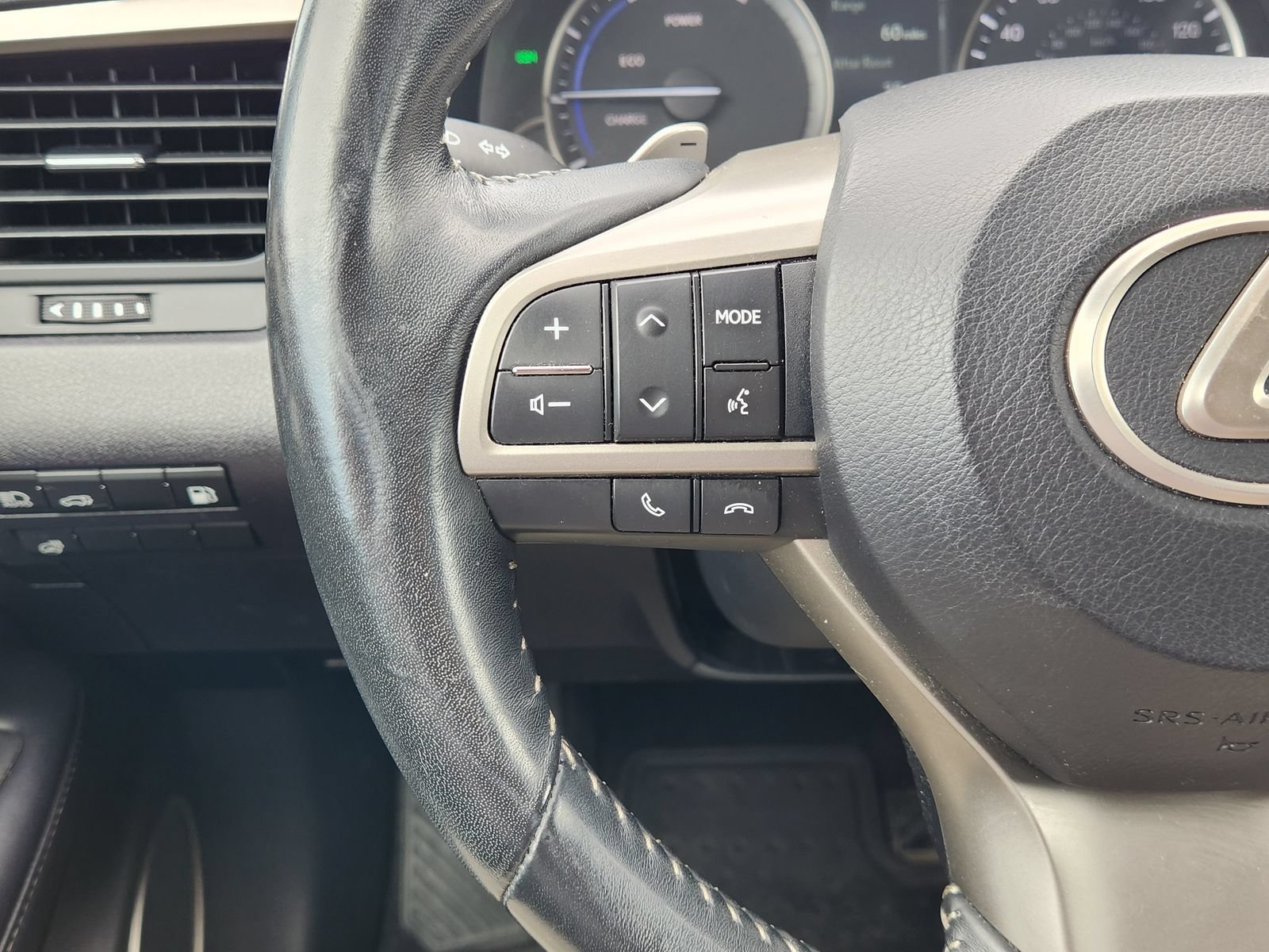 Used 2020 Lexus RX 450h AWD w/ Premium Package image 31